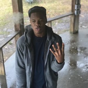 Meet your Posher, Derrick